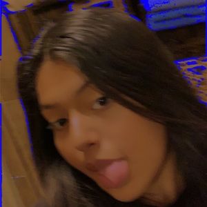 Meet your Posher, Alejandra